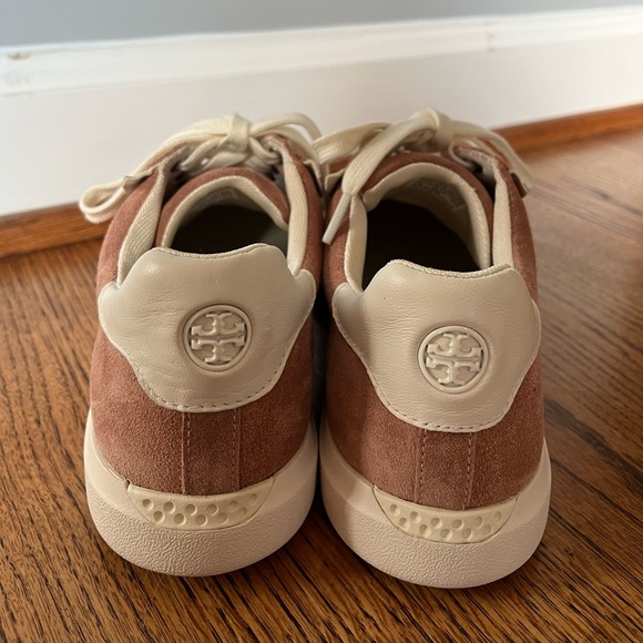 Tory Burch NWT Howell Ruffle Court Shoe Suede / Nappa Leather Size 9 - Picture 8 of 13